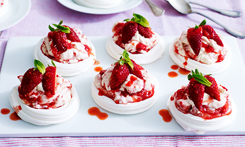 Strawberry swirl pavlovas