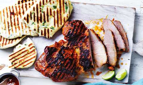 Tandoori lamb with spring onion naan