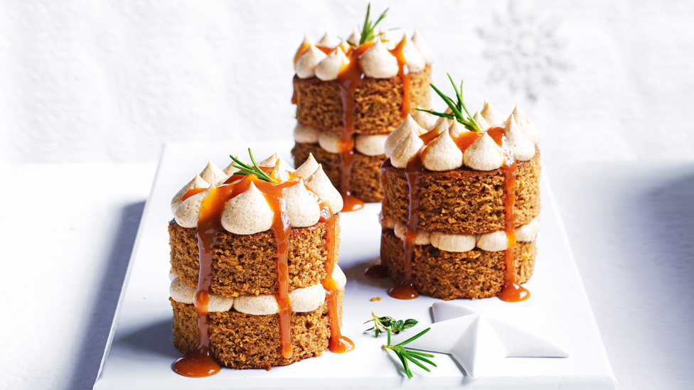 https://www.coles.com.au/content/dam/coles/inspire-create/dec20-images/December20-mini-gingerbread-naked-cakes-976x549.jpg