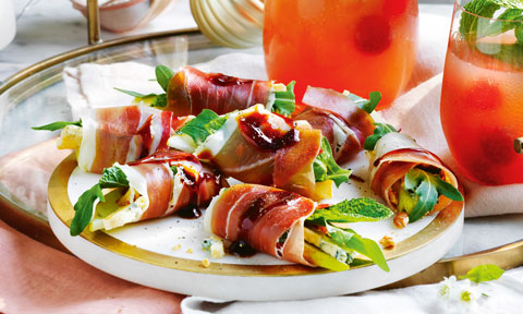 No-cook pear, blue cheese and prosciutto bites