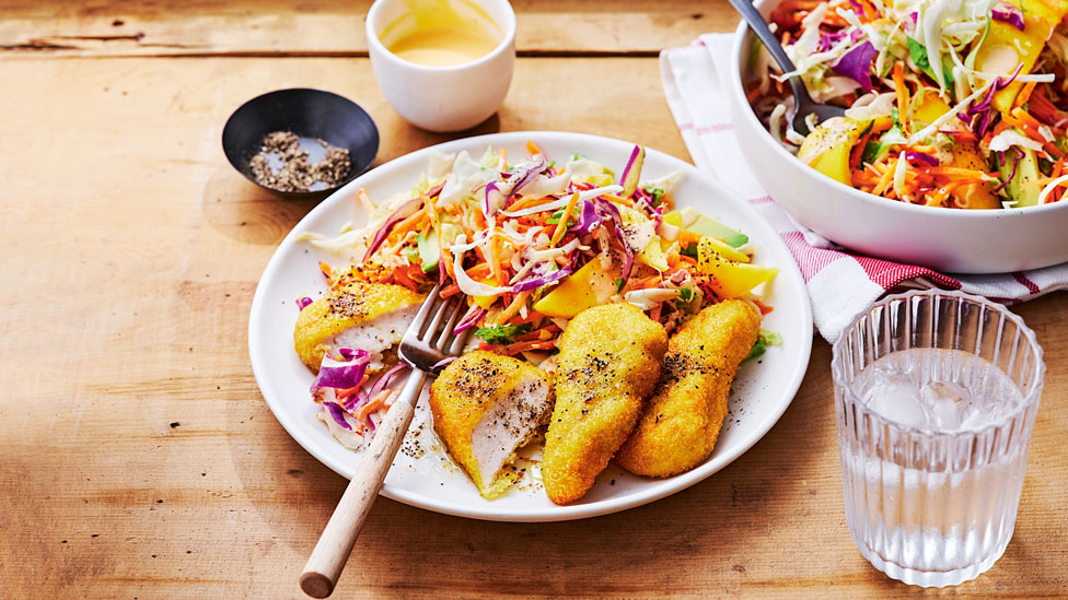 Chicken tenders with mango salad and chilli mayo 
