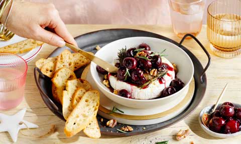 Baked camembert with roasted cherry