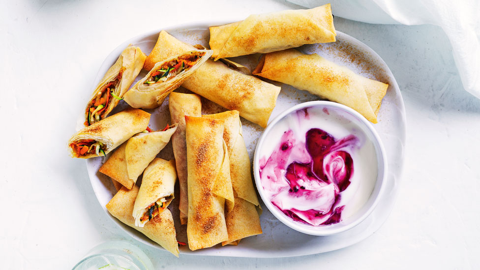 Apple spring rolls with strawberry yoghurt