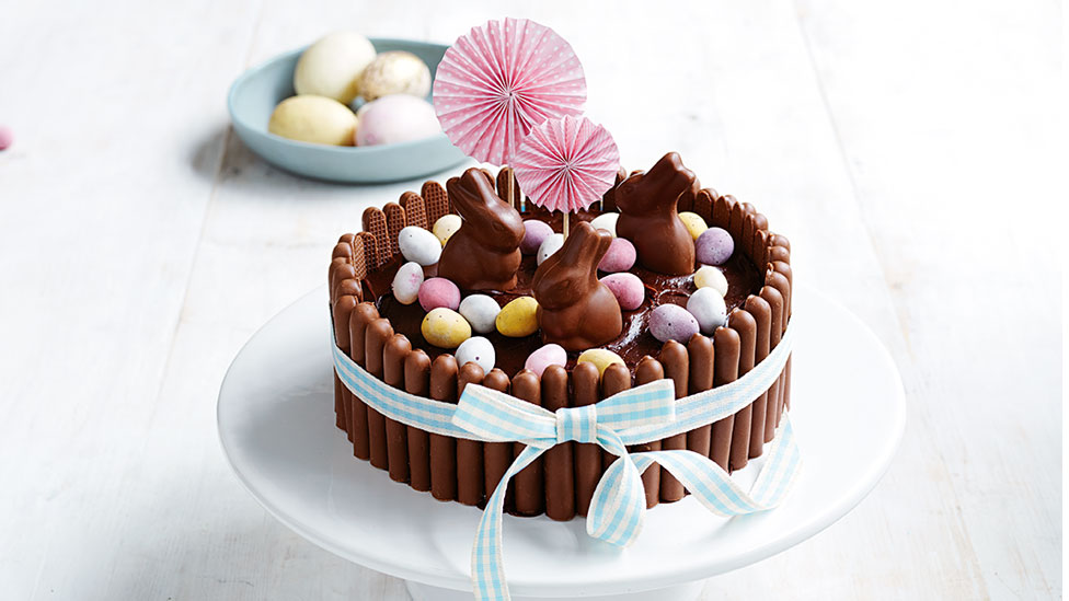 Easter mud cake with chocolate Easter bunnies and mini eggs