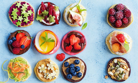 Mini pancakes with assorted toppings