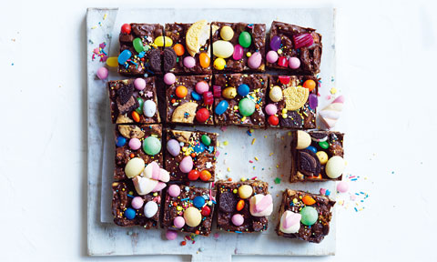 Easter hedgehog slice cut into pieces