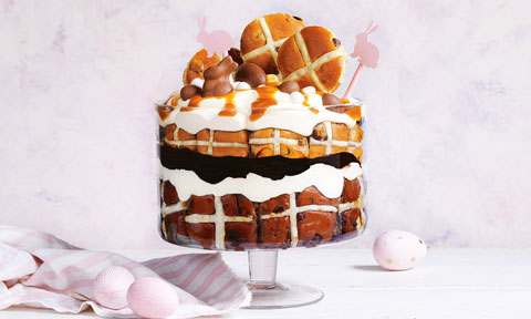 Hot cross bun trifle