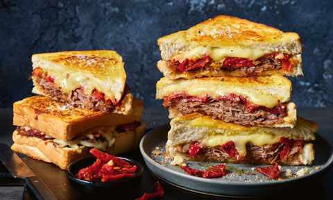 Cheesy roast beef toastie