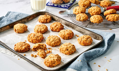 Banana, oat and white choc cookies