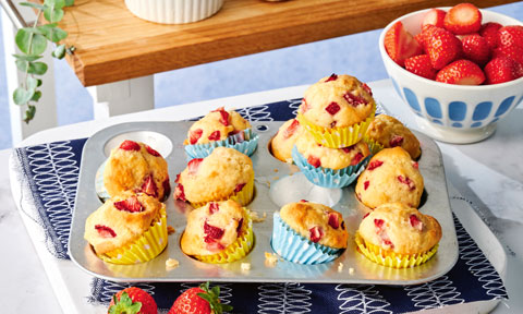 Mini apple and strawberry muffins