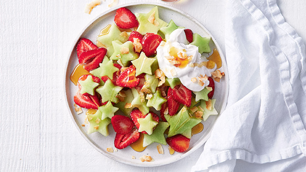 Fresh, easy and tasty brekkie fruit salad