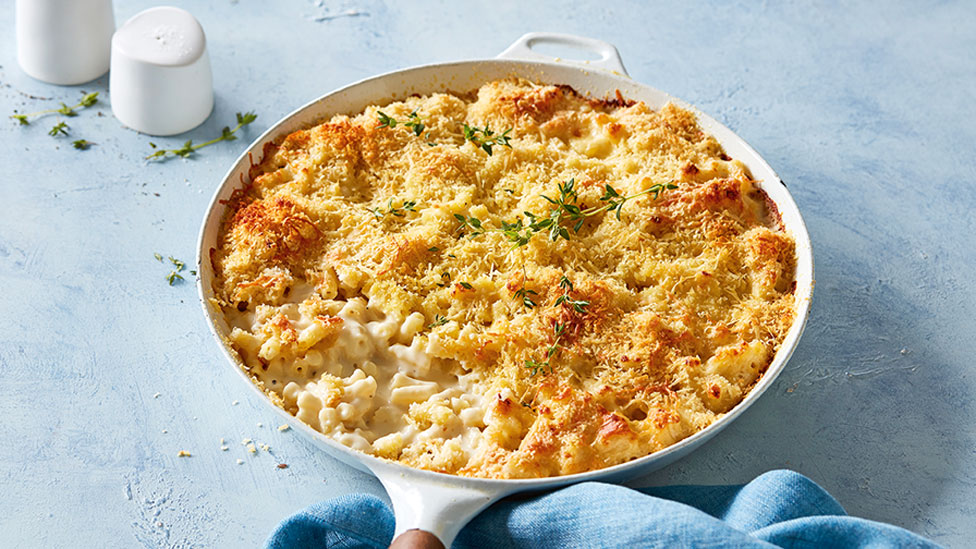 Basic mac and cheese in skillet