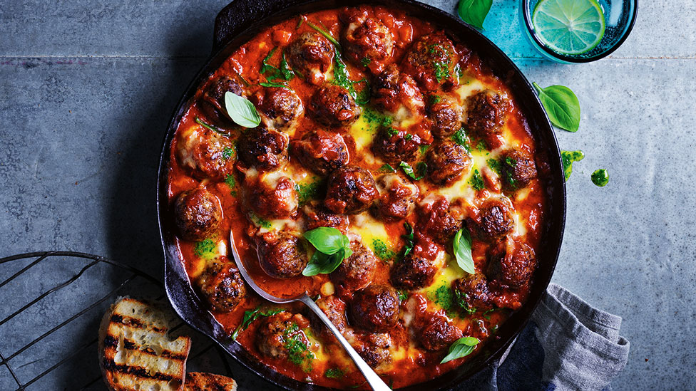 Baked cheesy meatballs online