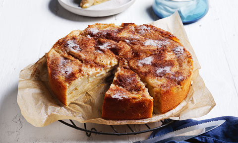 Curtis Stone's apple cinnamon custard cake