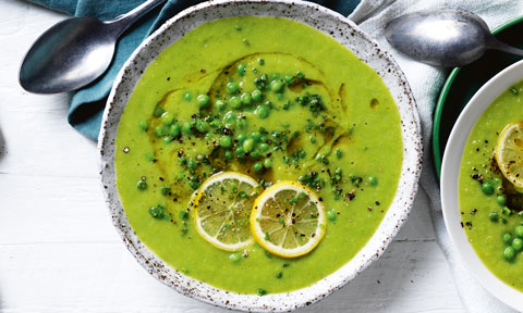 Dairy-free pea and leek soup