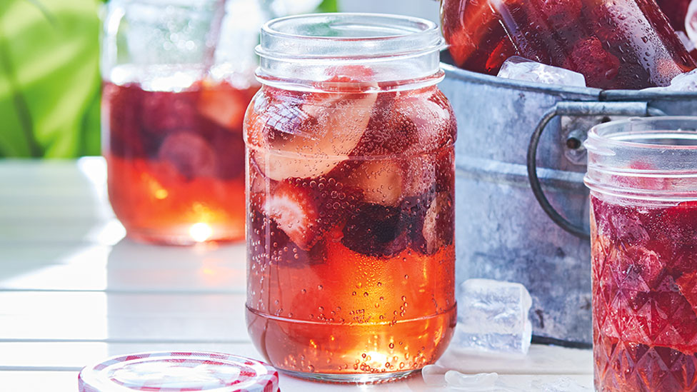 Mixed berry iced tea 