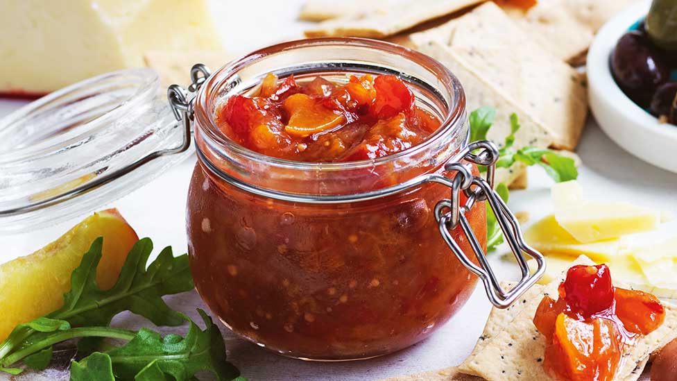 Peach, nectarine and tomato relish