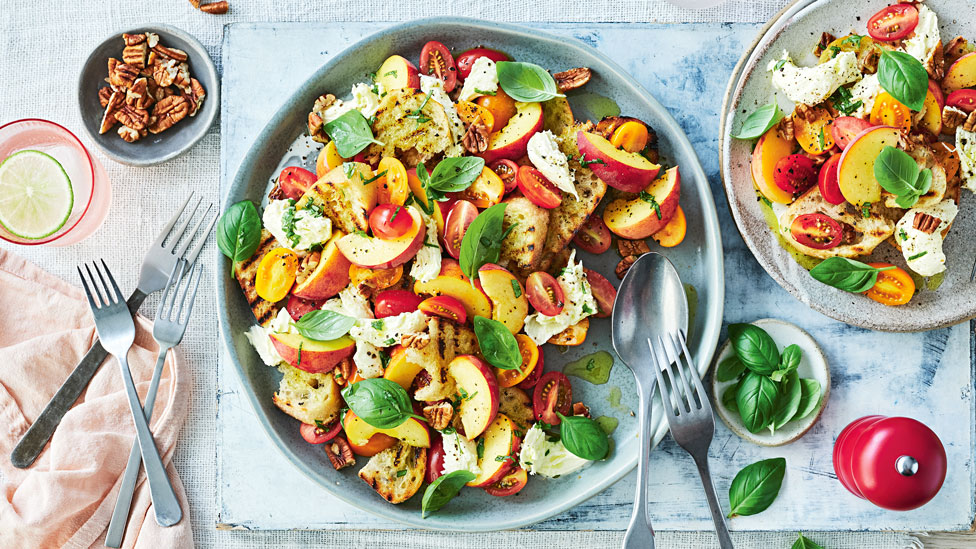 Tomato and mozzarella salad