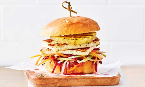 Halloumi burgers with pineapple and chilli jam