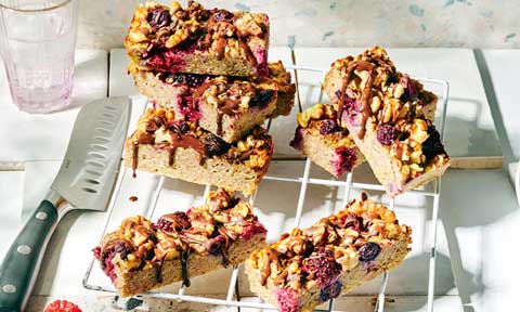 Mixed berry oat bars