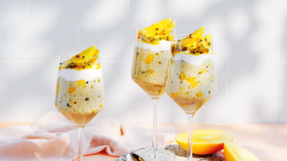 Tropical chia pudding