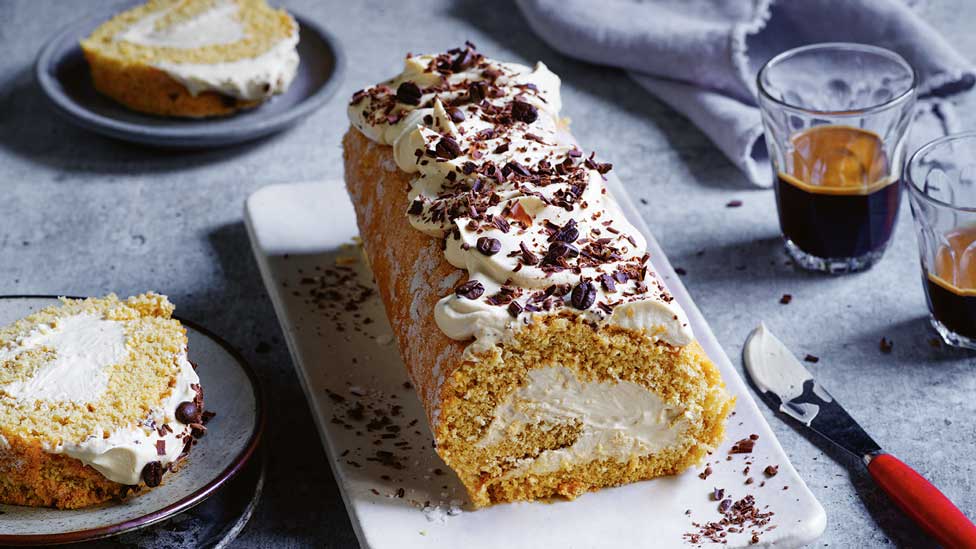Coffee sponge roll