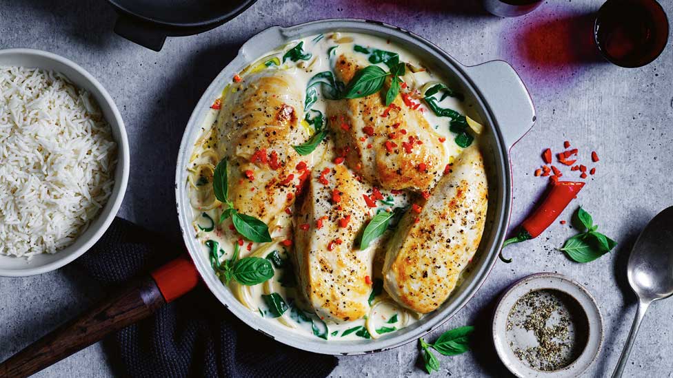 Creamy basil chicken with rice