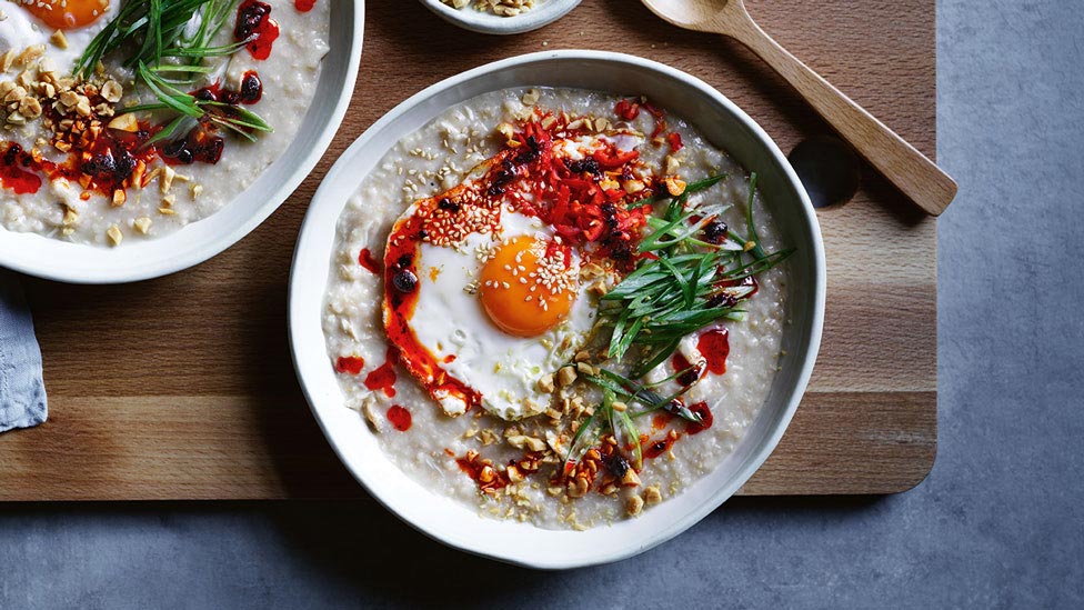 Savoury porridge with an egg and chilli