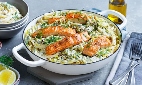 Creamy salmon pasta