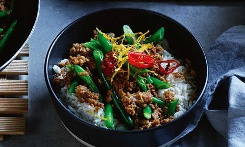 Stir fried pork mince with rice and chilli
