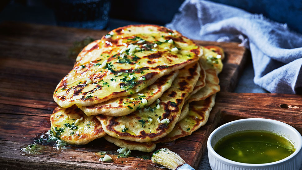 Quick garlic naan