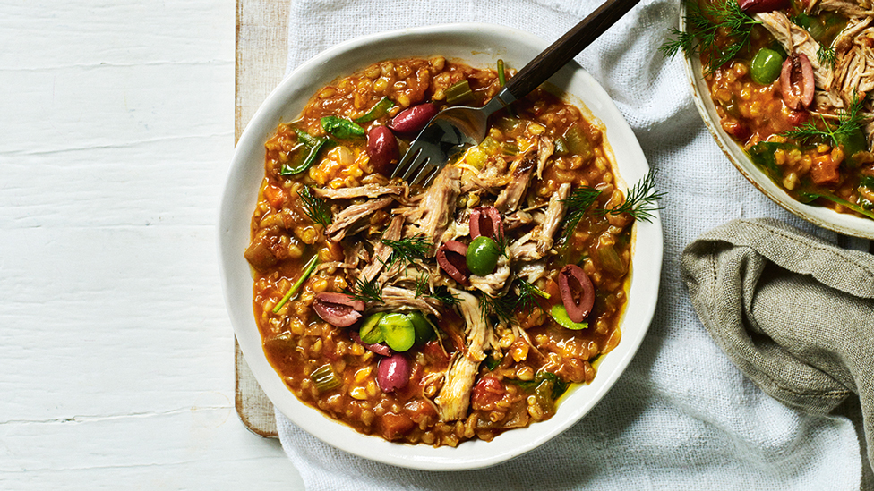 Pulled pork with olives and pearl barley