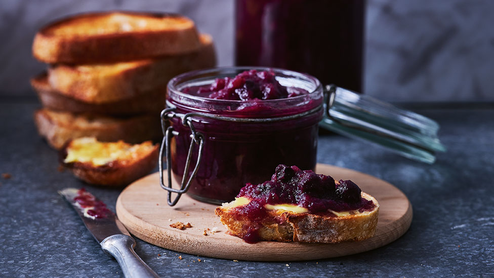 Apple and blueberry spread