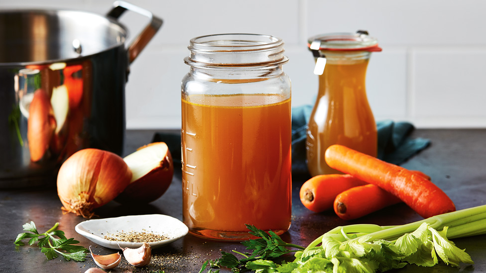 Homemade chicken stock