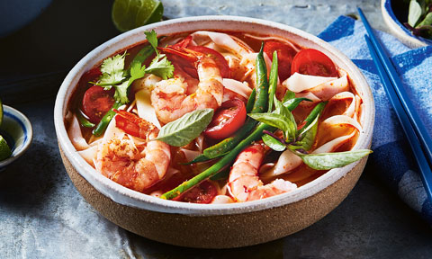 Prawn tom yum noodle soup