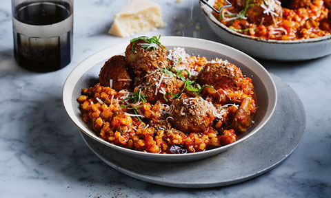 Pressure cooker barley and meatball casserole