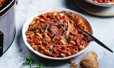 Slow cooker baked beans