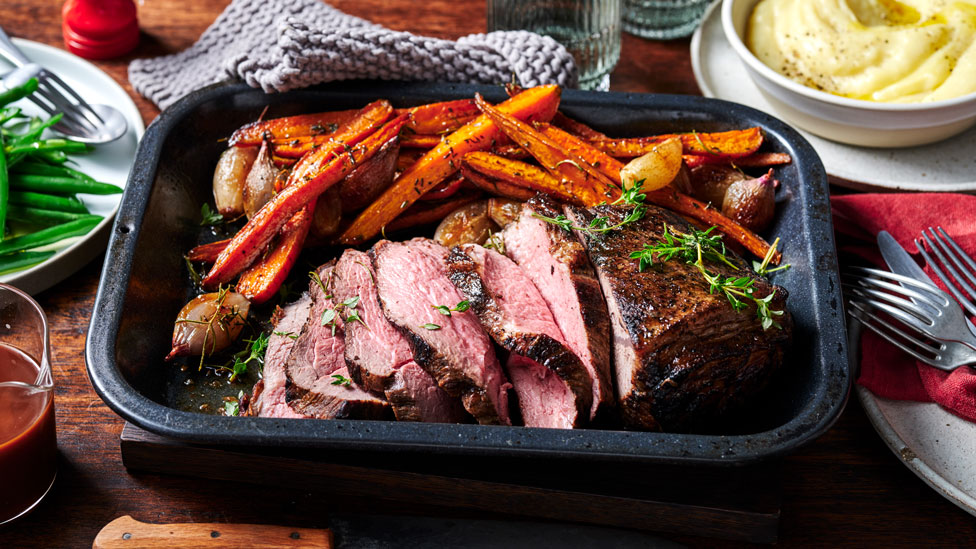 Roast beef with herbed carrots