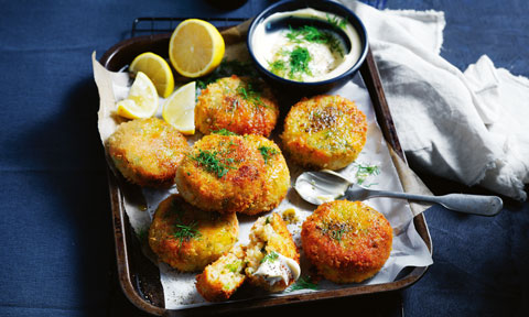 Hot-smoked salmon risotto cakes