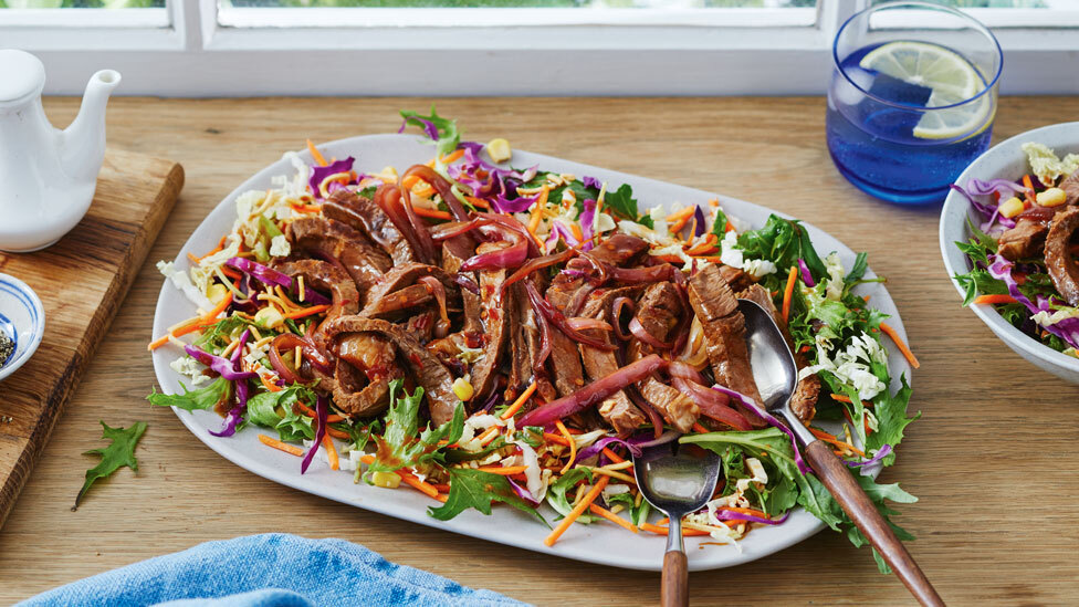 Chilli-soy beef salad