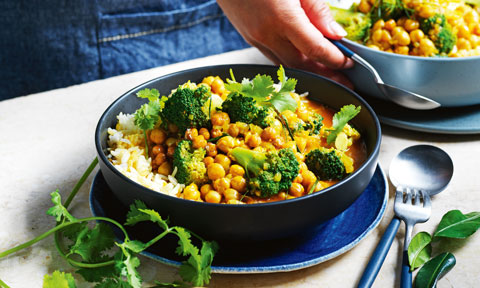 Thai-style coconut curry with crispy chickpeas