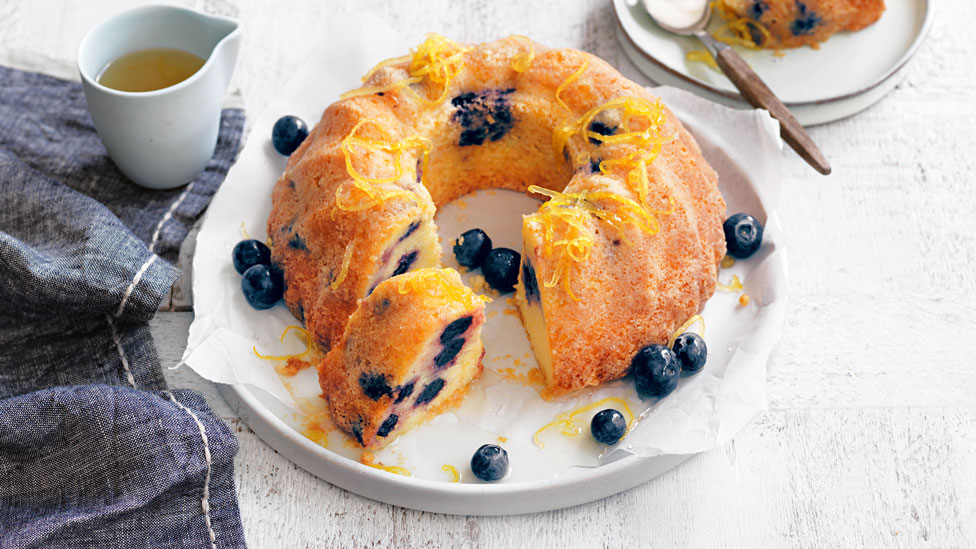 Gluten-free lemon and blueberry cake with lemon syrup