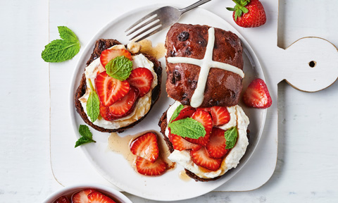 Strawberry and chocolate hot cross bun bruschetta