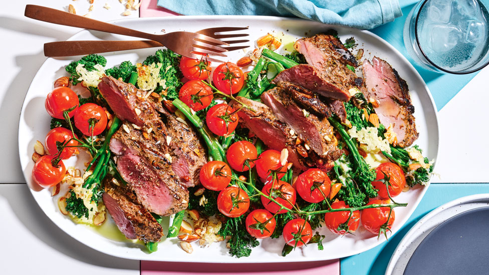 Mint and rosemary roast lamb with veggies 