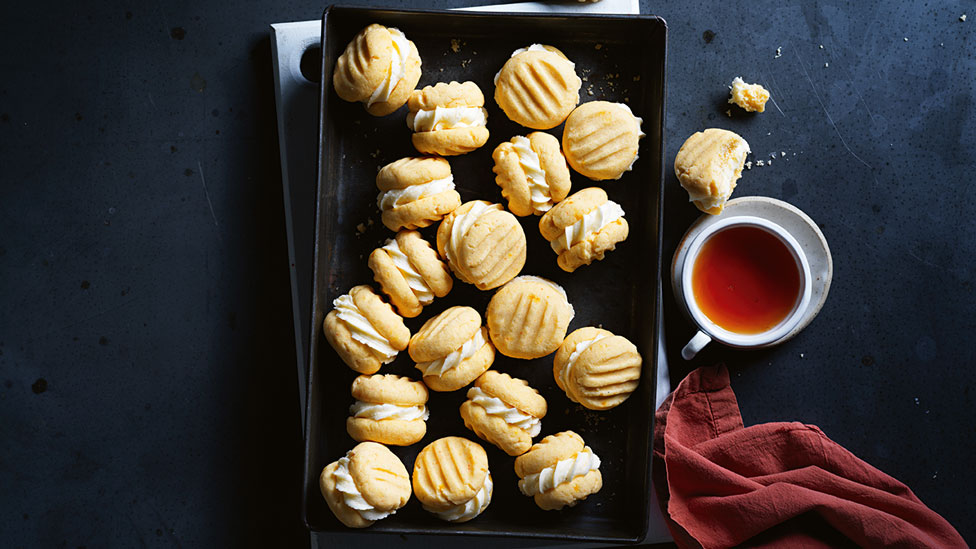 Melting moments with Earl Grey buttercream