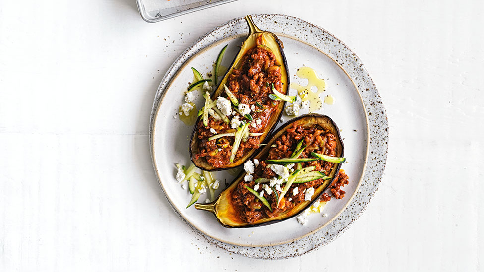 Stuffed eggplants with Italian-style mince