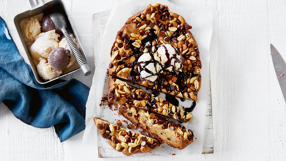 Peanut and choc chip cookie cake