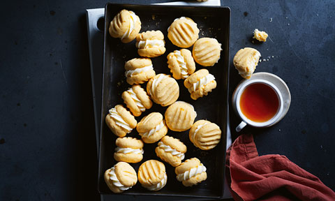 Melting moments with Earl Grey buttercream