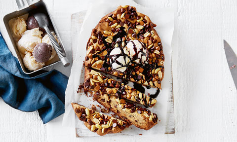 Peanut and choc chip cookie cake