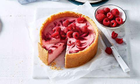 Slow cooker raspberry swirl cheesecake